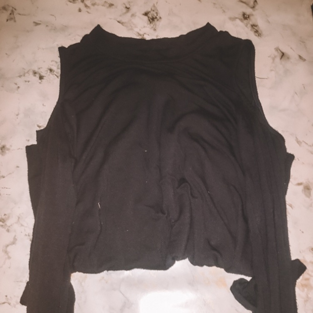 A dark blue long sleeve shirt. 🧚‍♀️